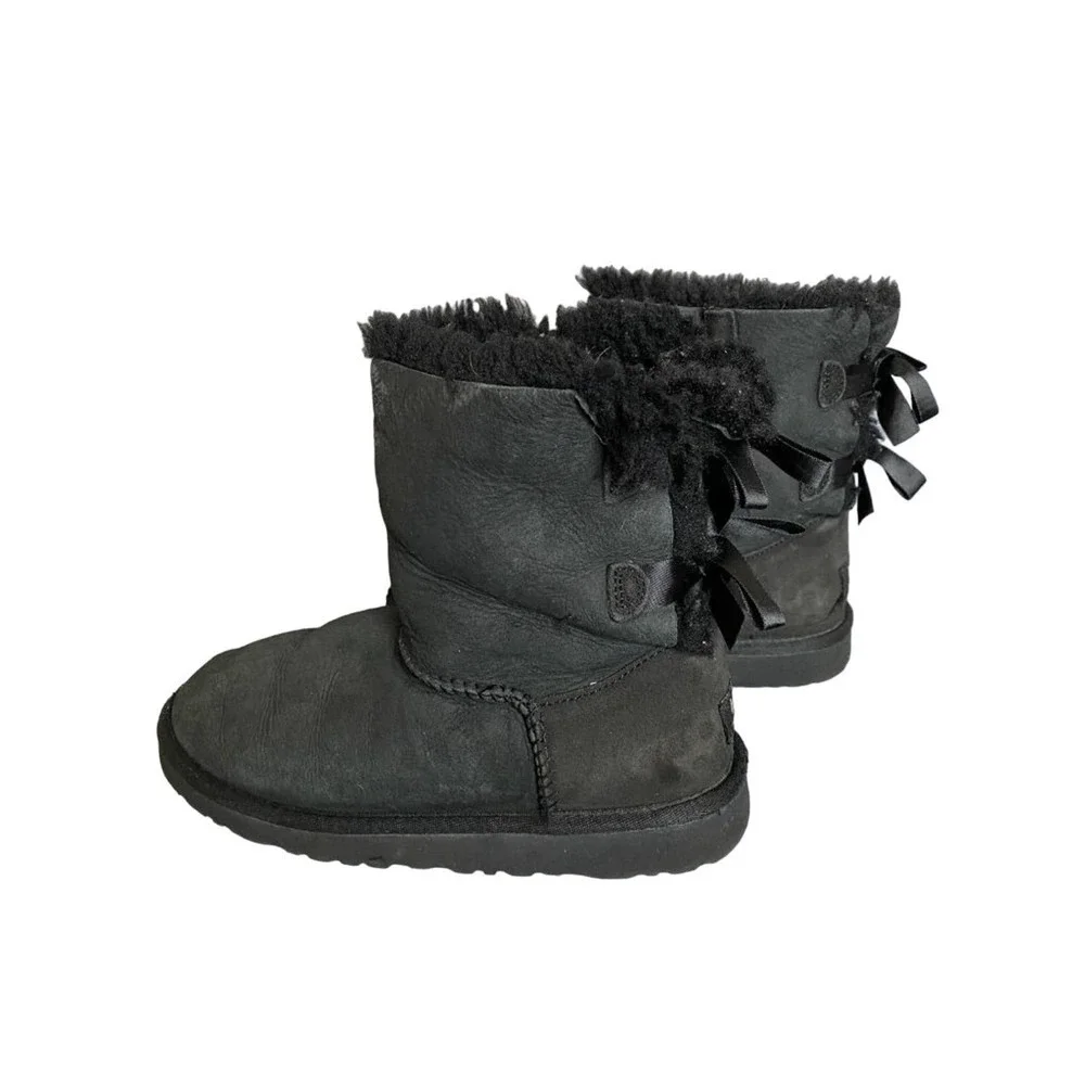 GUC! Ugg Bailey Bow II Boot Black Suede Size 4
